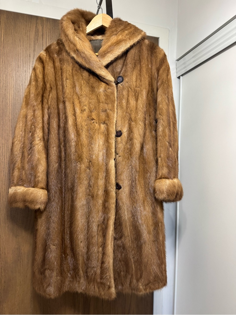 Vintage size XL 14 -16 women’s Brown mink Fur long Coat